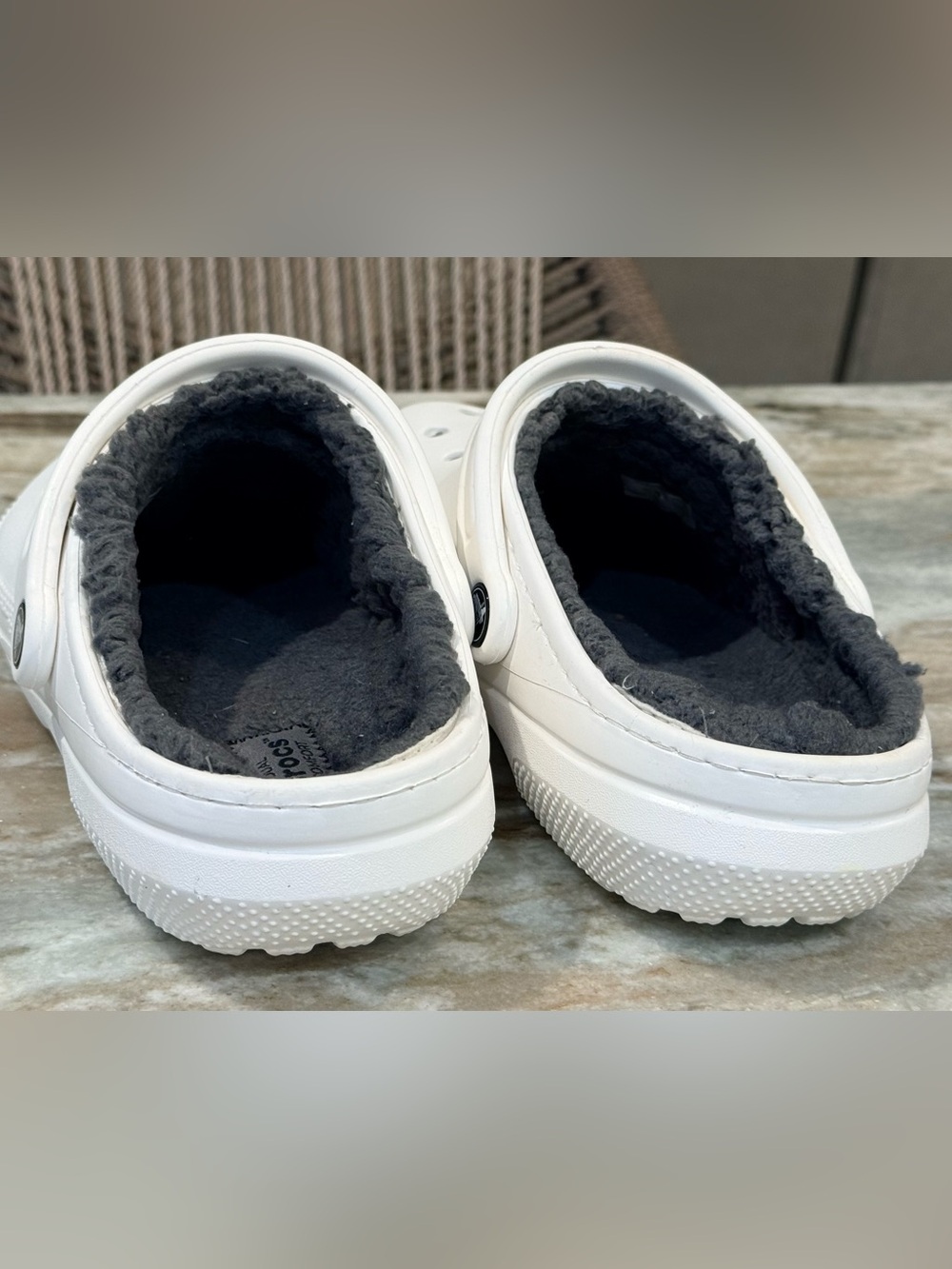 CROCS Classic white Sherpa lined clog- Men’s 7/Women’s 9 - Picture 4 of 7